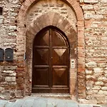 Palazzo Elisei *