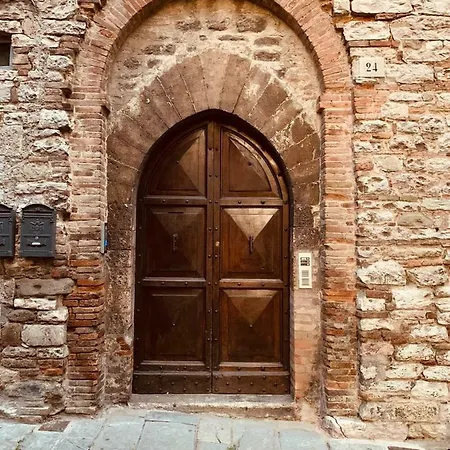 Palazzo Elisei *