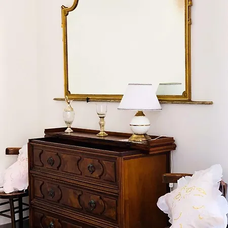 Palazzo Elisei Apartment *
