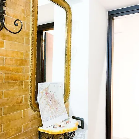 Palazzo Elisei Apartment *
